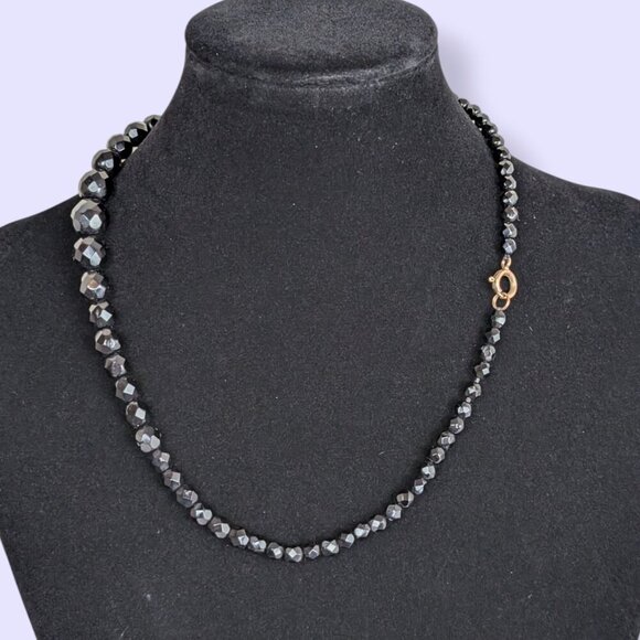 Vintage Graduated Black Glass Beaded Necklace - Picture 3 of 5